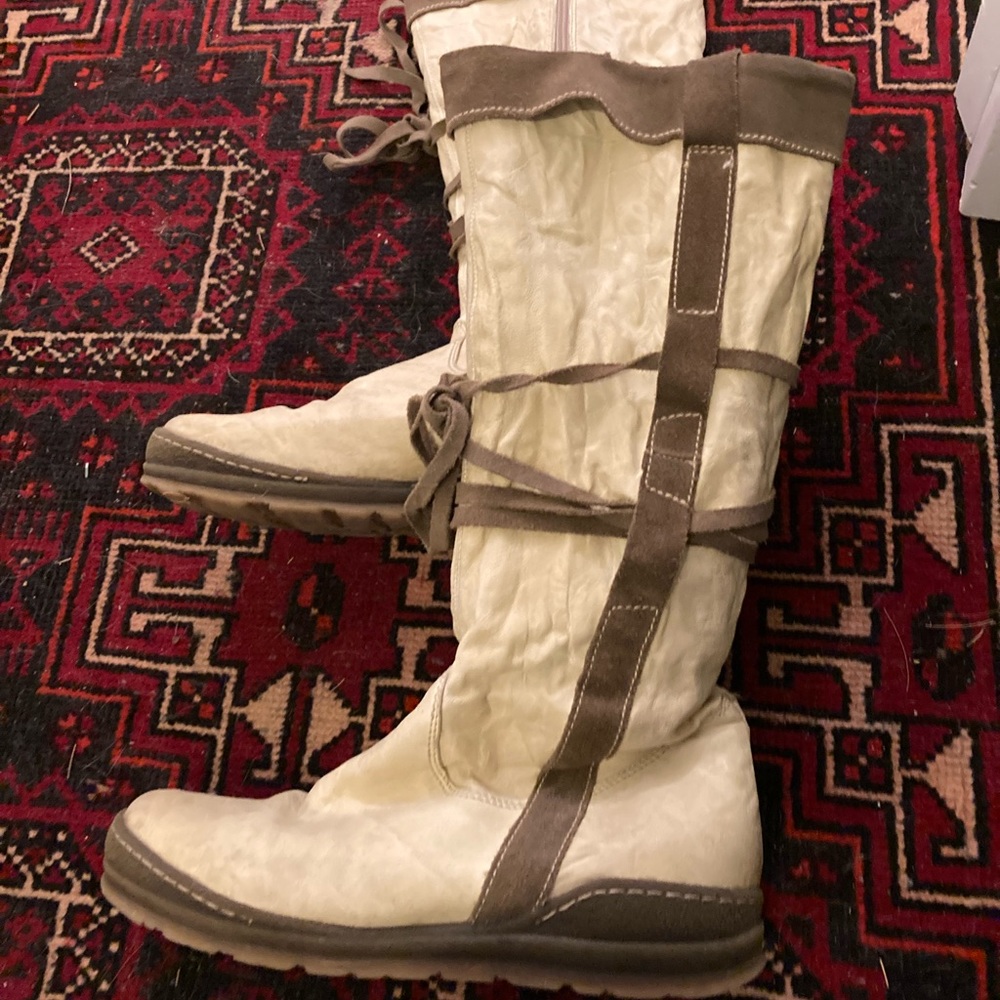 ALDO women’s winter boots with faux shearling lining